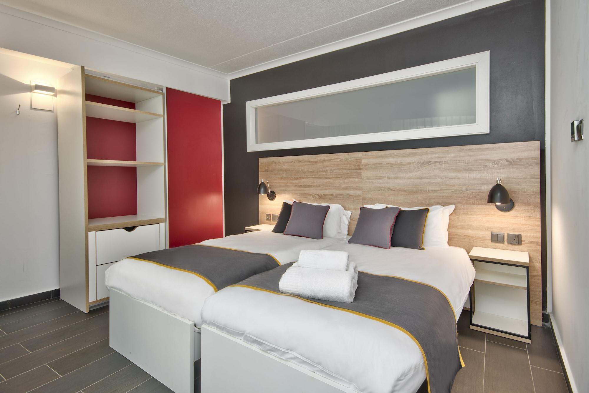 Be.Hotel Saint Julian's Exterior photo Room interior